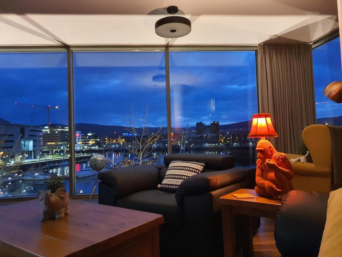 Luxury Apartment Marina Views At Titanic Quarter 벨파스트 외부 사진