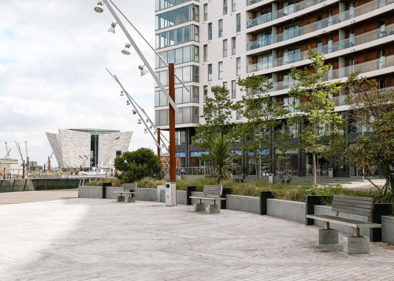 Luxury Apartment Marina Views At Titanic Quarter 벨파스트 외부 사진